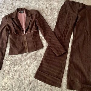 Brown and pink suit never used very cut and fitting!